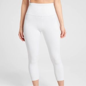 Athleta Elation Capri leggings